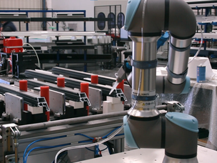 The jack indexes the profiles inwards and locks them in position