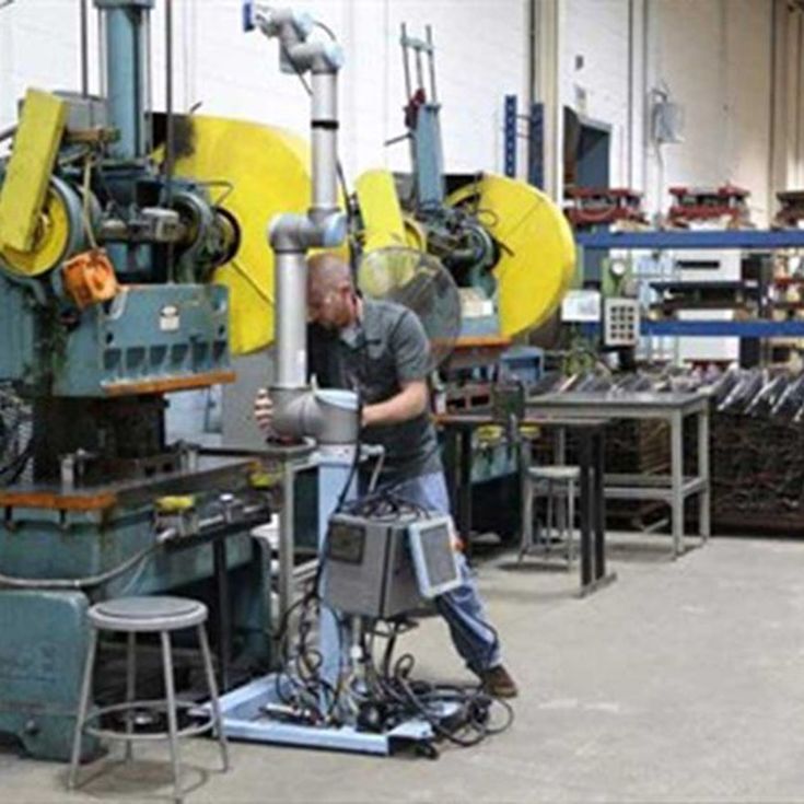 O uso de robôs na indústria metalúrgica
