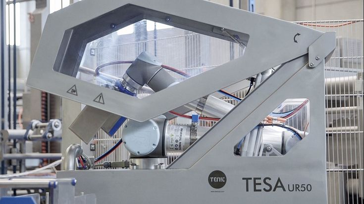 Máquinas estándar con robots colaborativos | UR