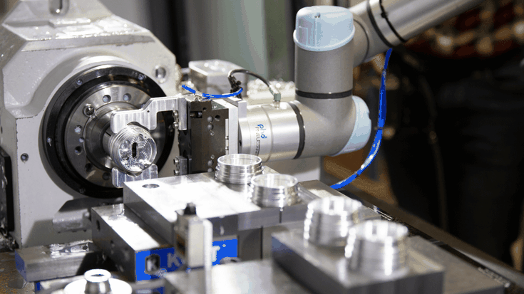 Der pneumatische Greifer gehört zum UR+ Ökosystem. Er kann direkt über die Bedienoberfläche des Cobots angesteuert werden.