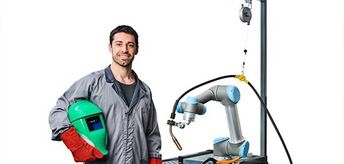 Os cobots trazem a mão de obra humana de volta às fábricas!