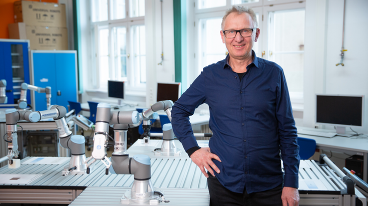 Công nghệ robot cộng tác CB3.