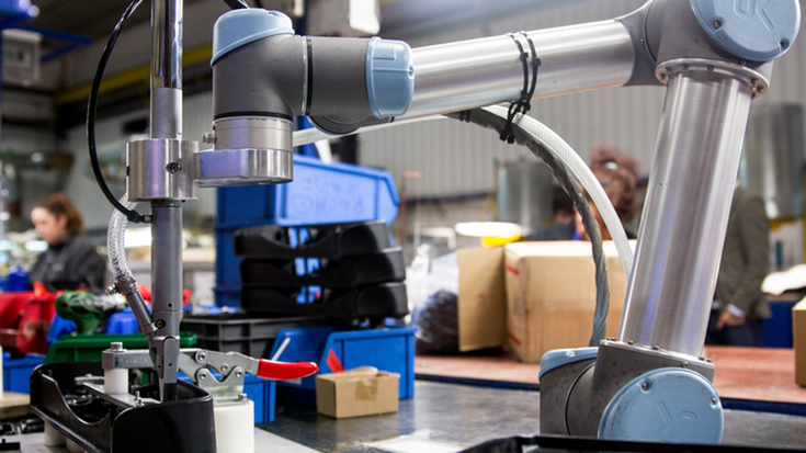 Robot cộng tác giúp tự động hóa nhà máy