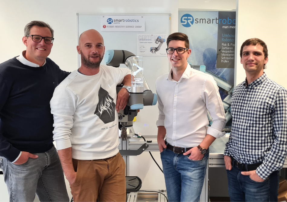 Von der Konzeption bis zur Programmierung bietet unser Systemintegrator Smart Robotics Austria (Oberösterreich) ein Rundum-sorgenfrei-Paket für die Integration eines Leichtbauroboters in die Produktion. (© Smart Robotics)
