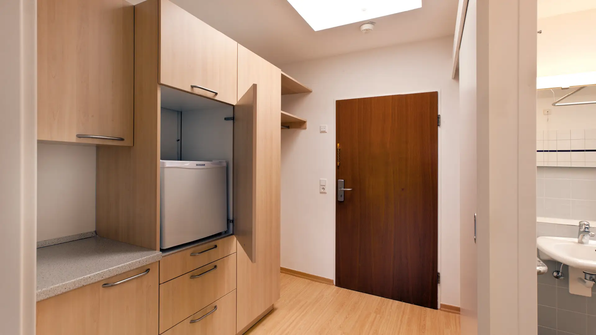 img-text_BildText_500x281_Moderne_Einbauschrankwaende