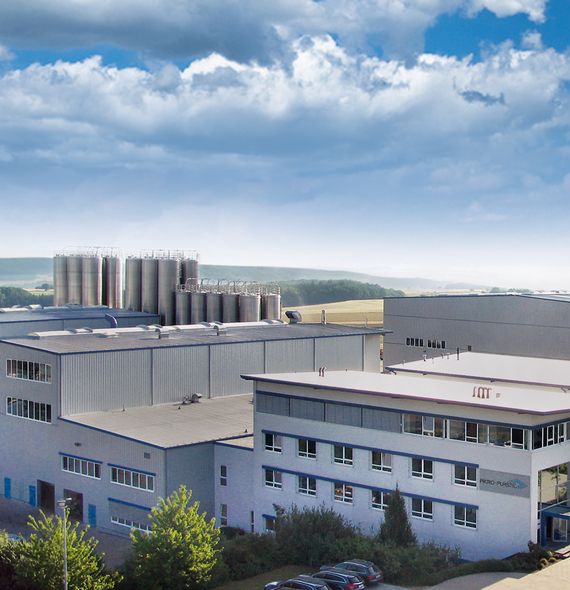 AKRO-PLASTIC Panoramabild Firmengebäude