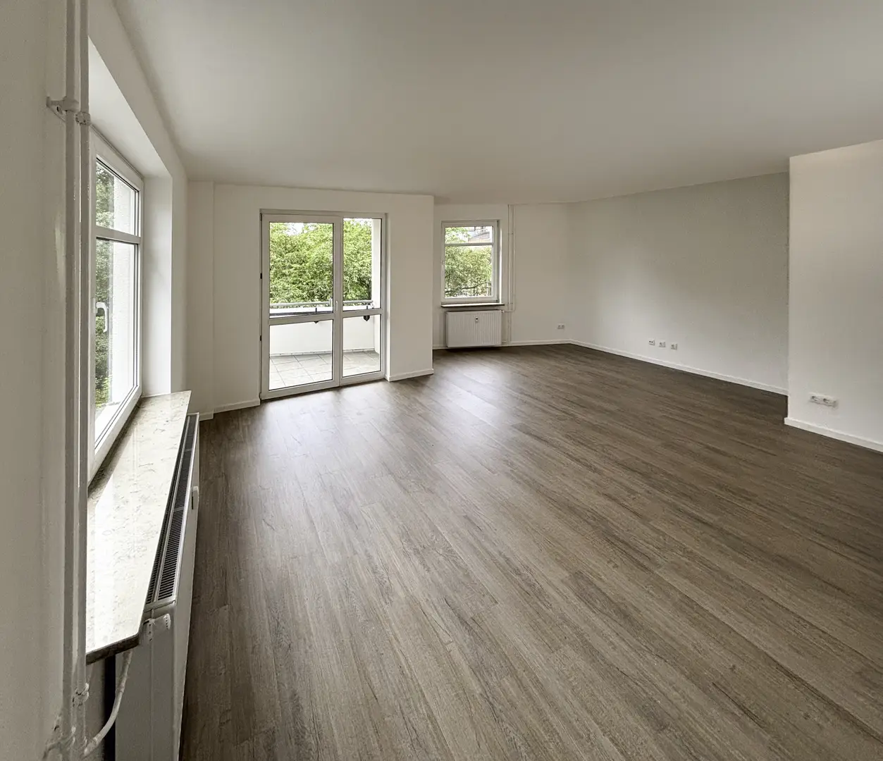 2-Zimmer - Wohnzimmer 2