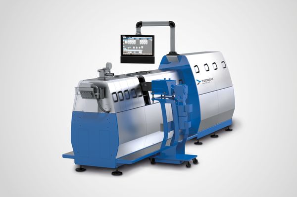 FED 52 MTS twin-screw extruder for engineering plastics with control panel and side units – product photo for compounders
