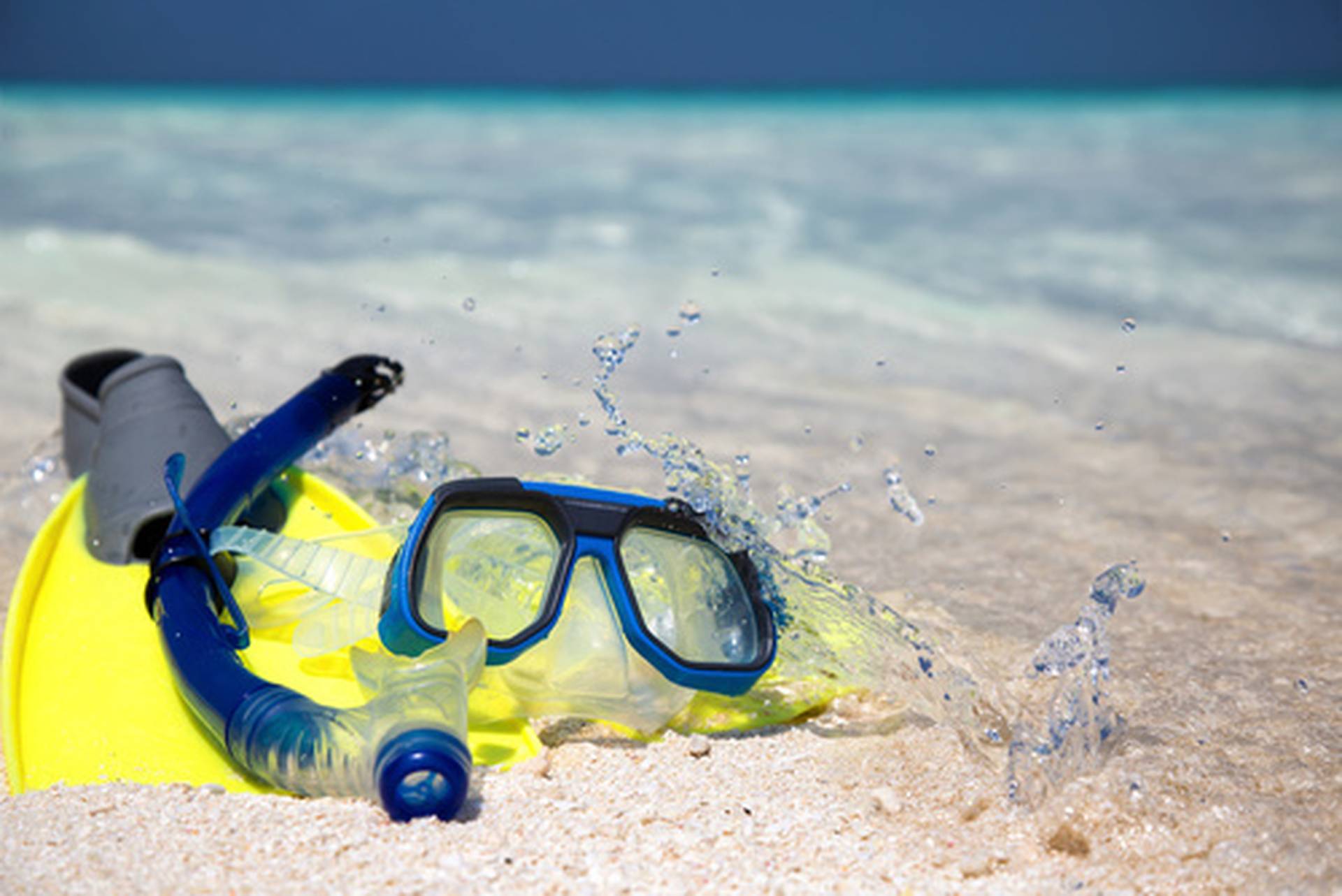 img-textDiving_goggles