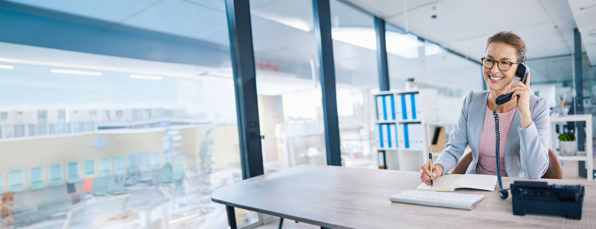 header-Contact_about_us