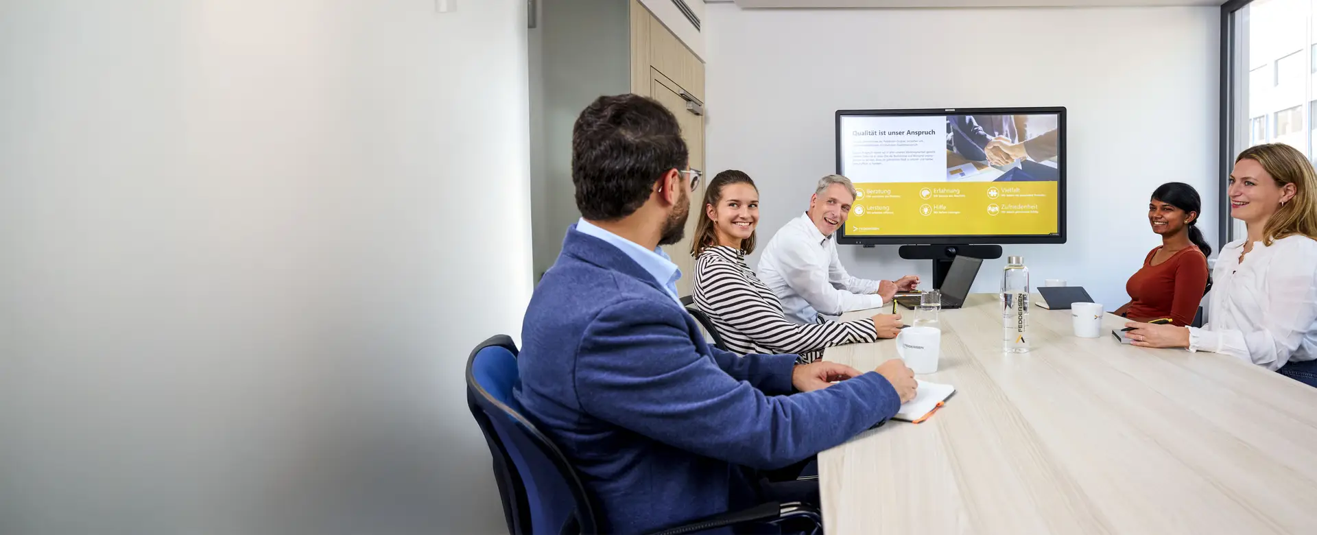 Header HR Meeting