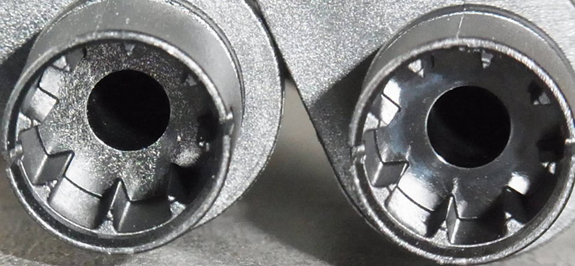 img-textlinks_standard_pa6_6_rechts_akromid_a3_gf_15_1_git_schwarz_4620_