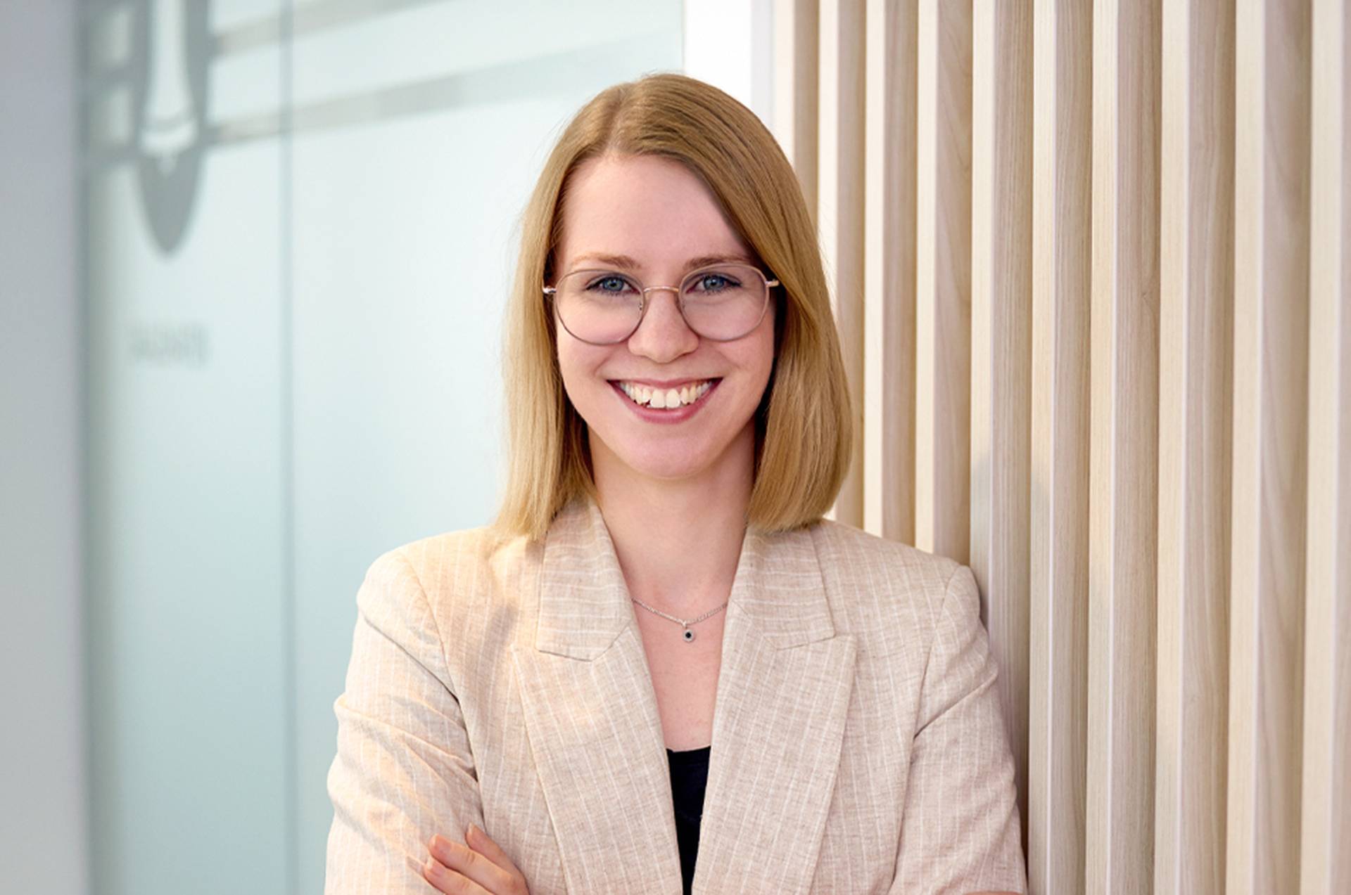 TEASERQUER HR Personen Clara