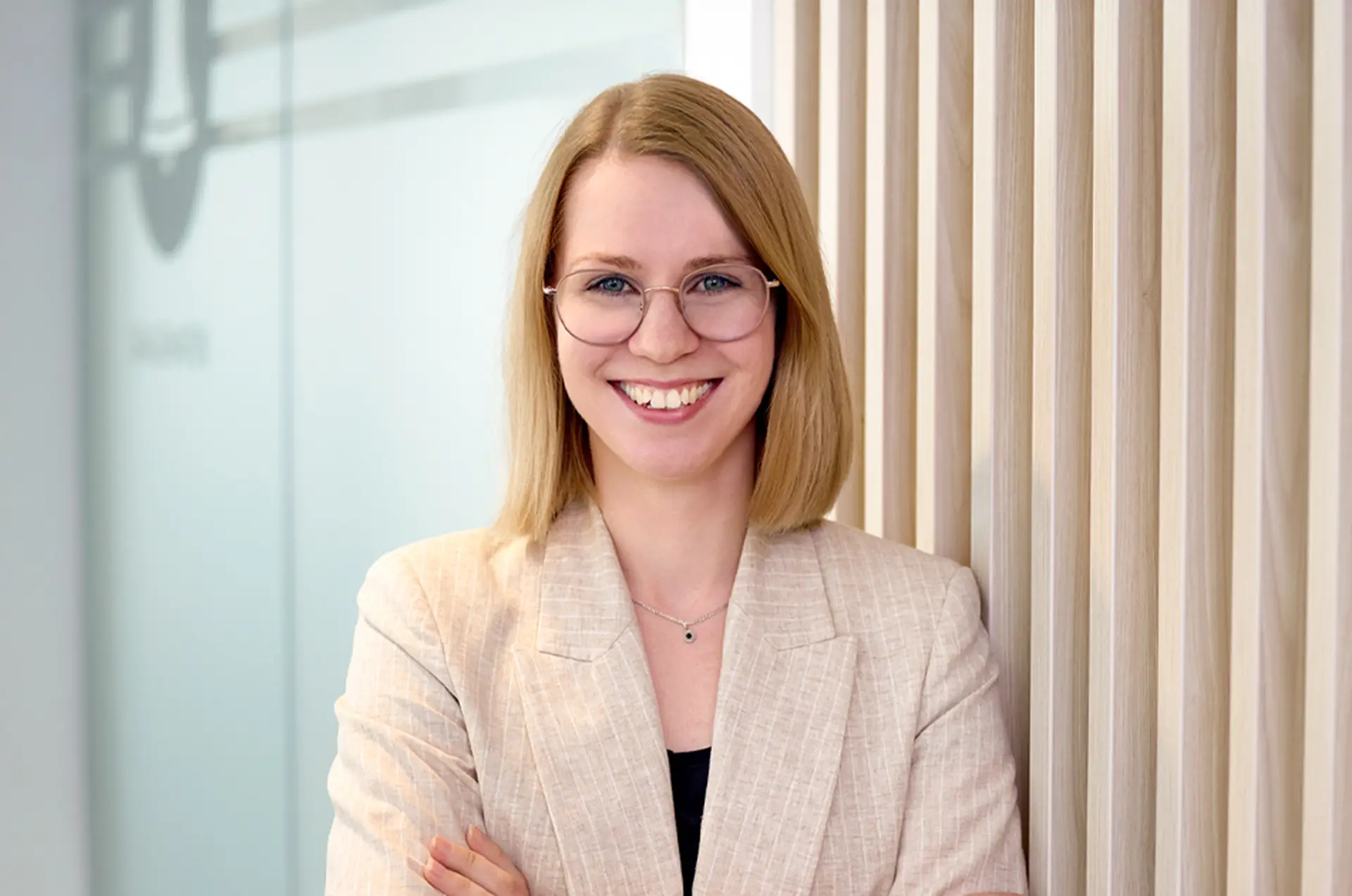 TEASERQUER HR Personen Clara