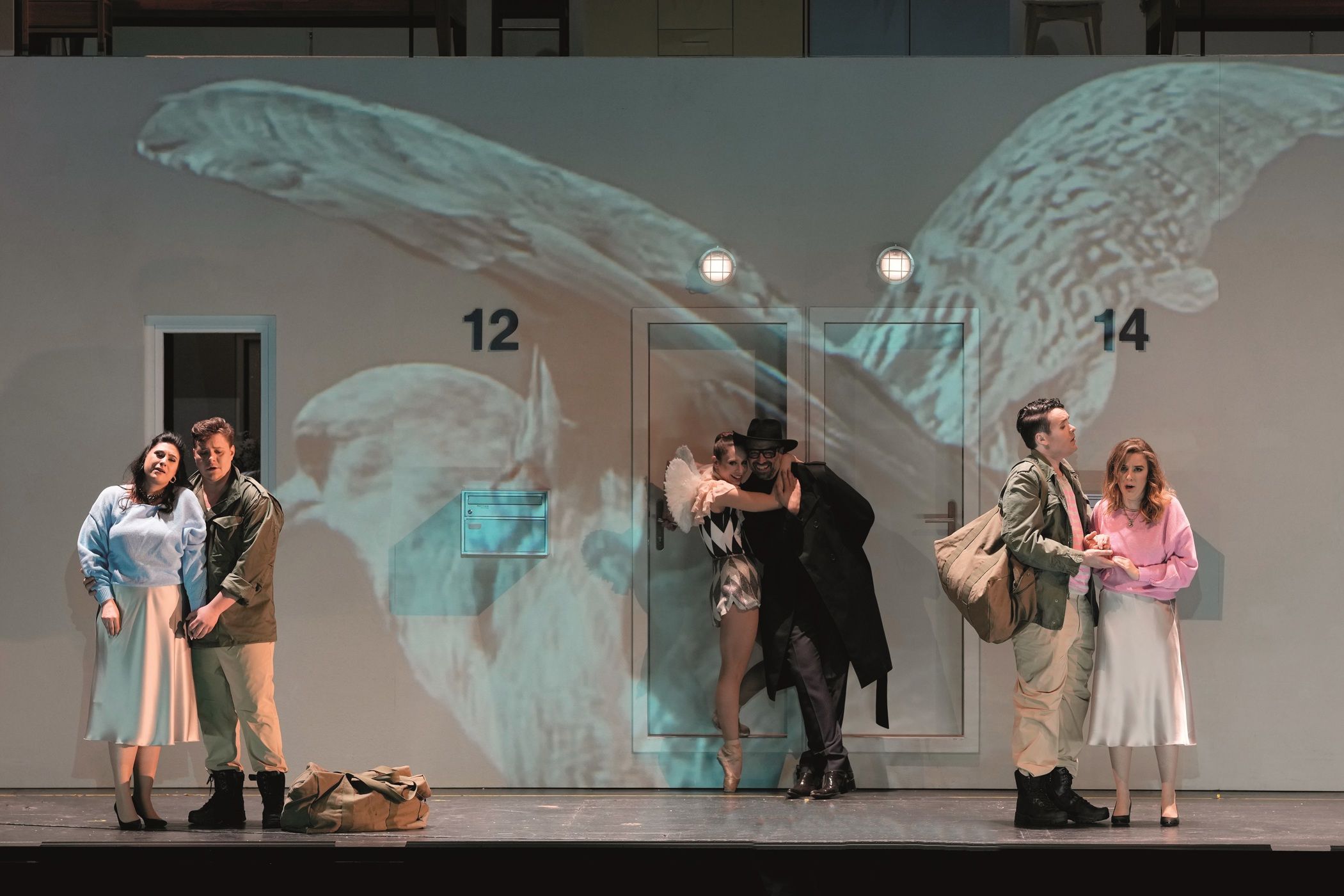 Die Oper Cosi von Tutti wird im Theater St. Gallen aufgeführt.