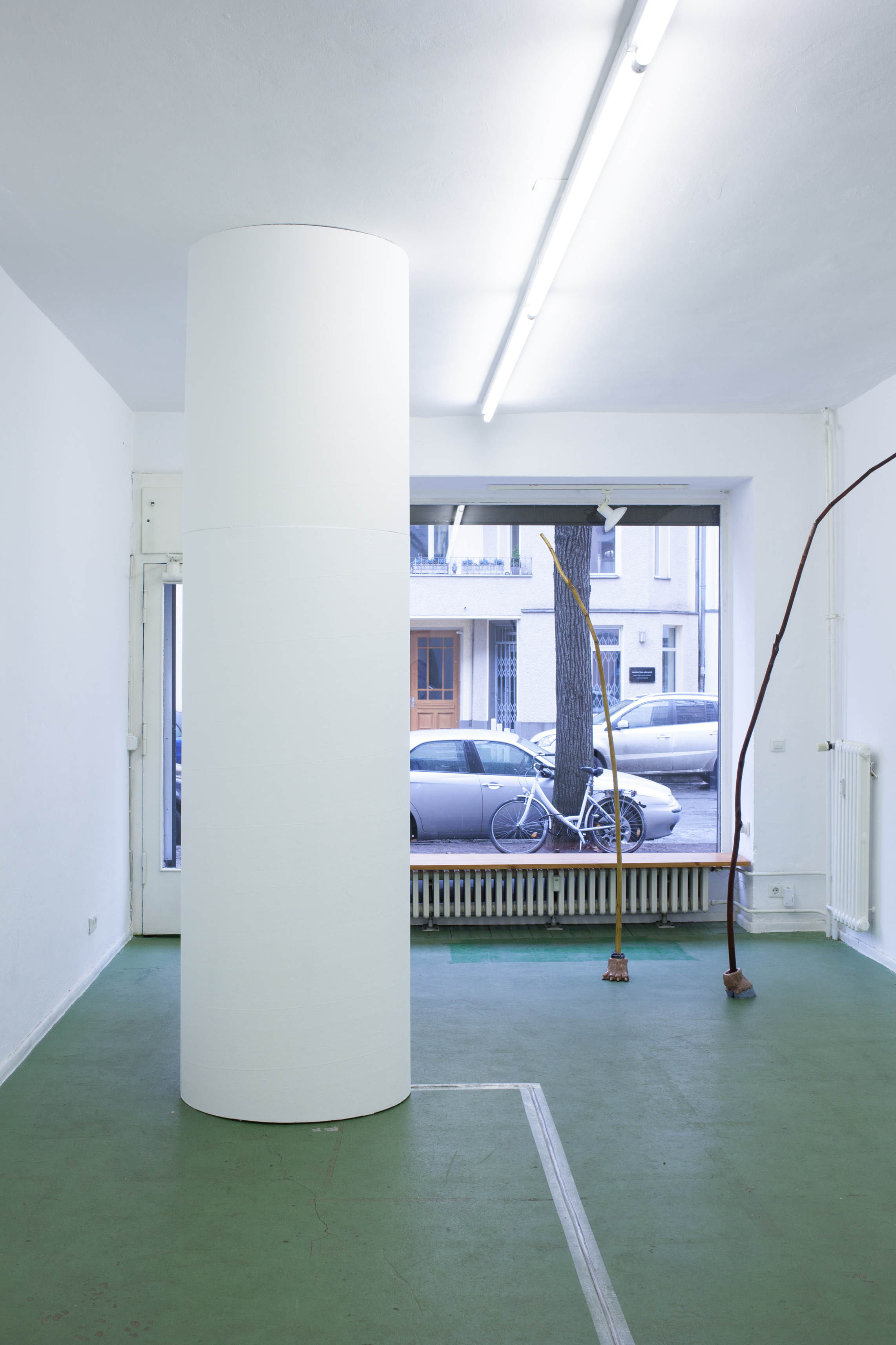 Grayson Revoir, Uncertain Column, 2017; Johanna Klingler, Friendly Chairs, 2017