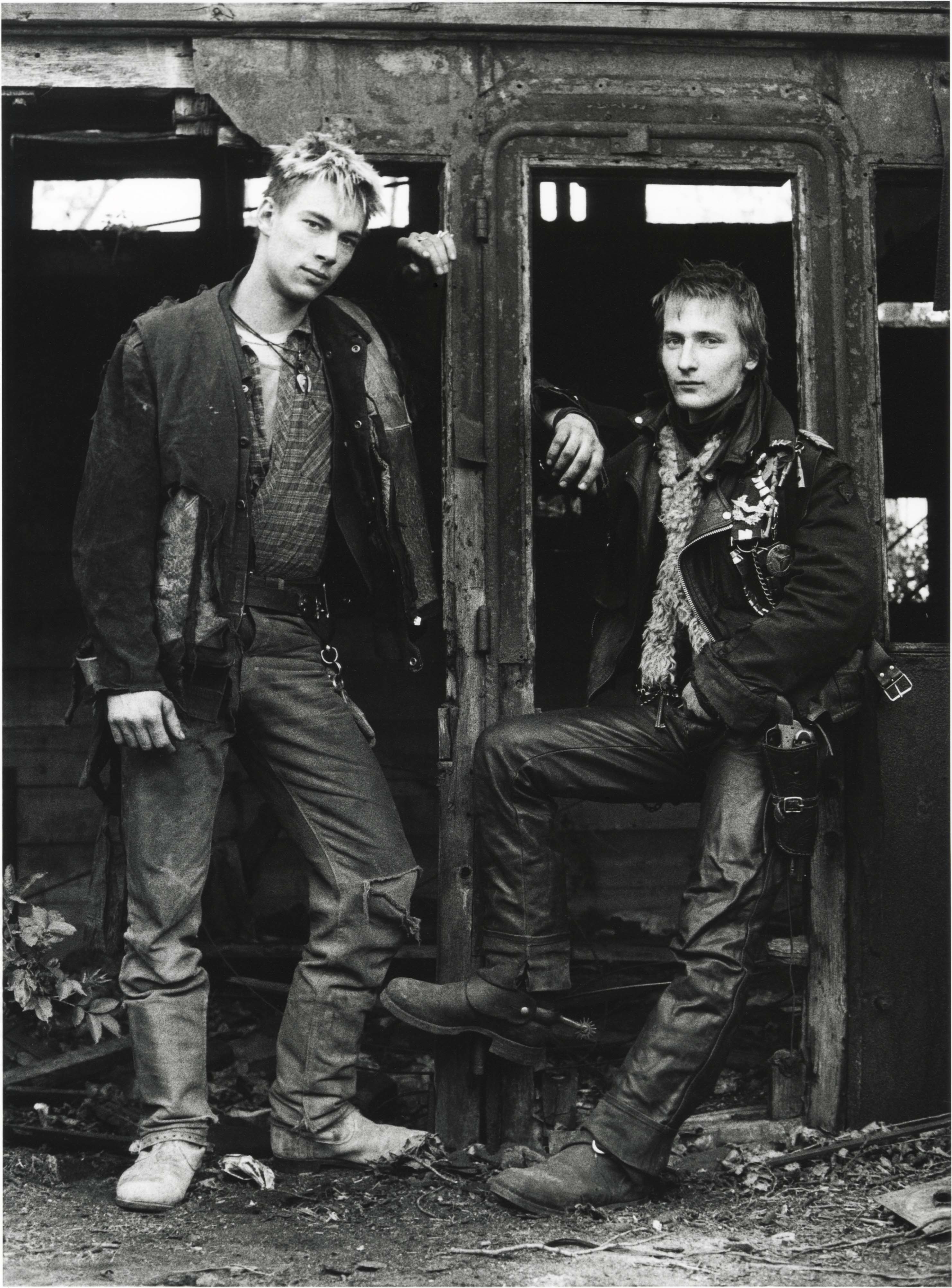 25/34 Photographes (Ralf Marsault/Heino Muller), Bam-Bam, Sven, Berlin 1990. 
