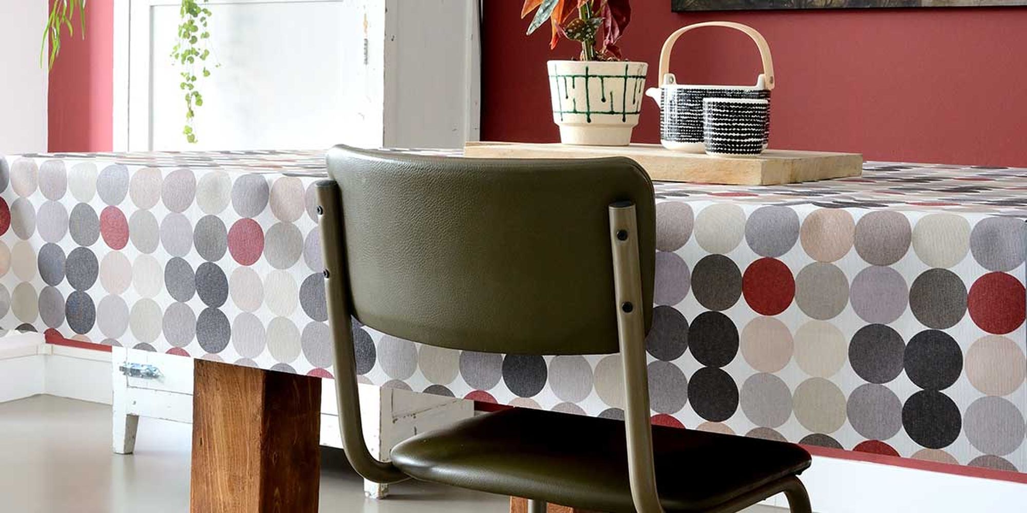 Effen tafelzeil verkrijgbaar, maar ook vele dessins