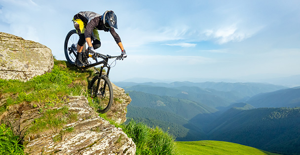 Downhill Mountainbiker