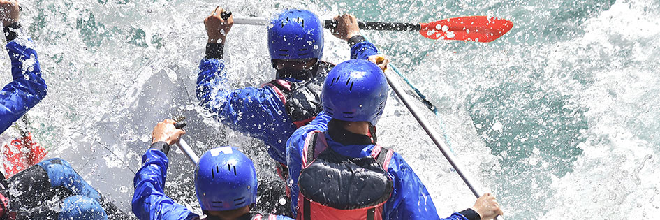 Gruppe beim Rafting