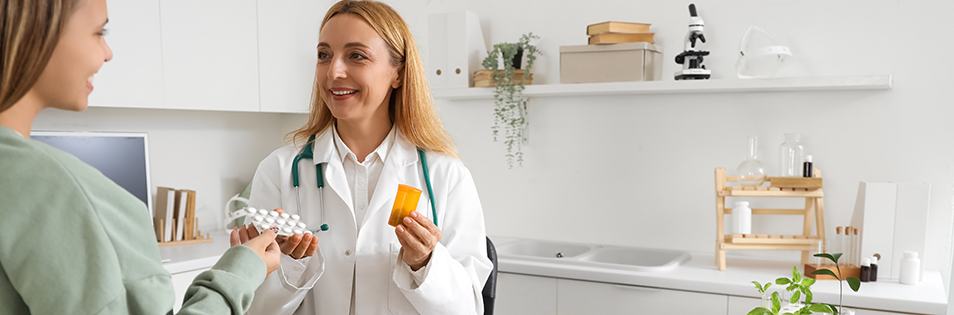 Ärztin und Patientin beim Gespräch
