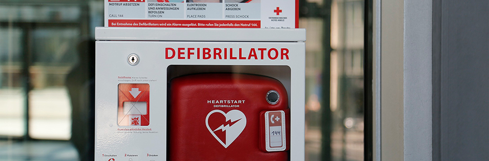 Defibrillator