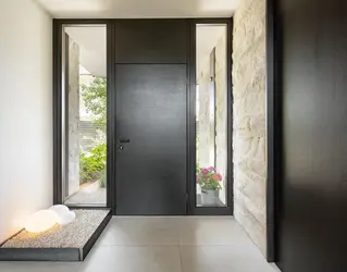 Einbruchsichere Haustüren: Sicherheit trifft Design