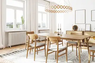 Modernes Esszimmer mit Kunststofffenstern in München – stilvolle Fenster für optimale Lichtverhältnisse und hohe Energieeffizienz