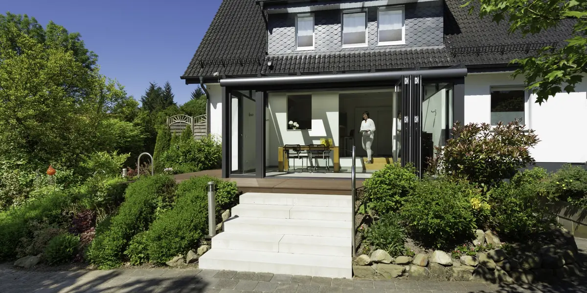 Aus Alt mach Modern - 50er Jahre Haus mit Wintergarten erweitert