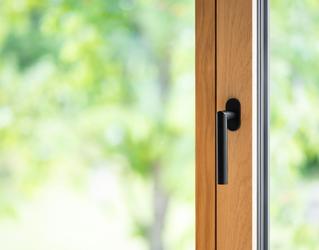 Fenster warten lassen in München – Lebensdauer verlängern & Schäden vermeiden