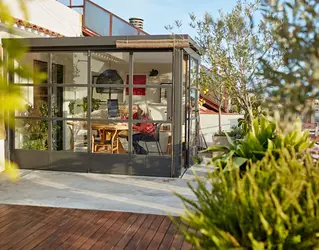 Die richtige Wintergarten Beschattung für Innen