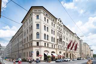 Fenstertausch München an hochwertigem Altbau mit modernen und energieeffizienten Fenstern