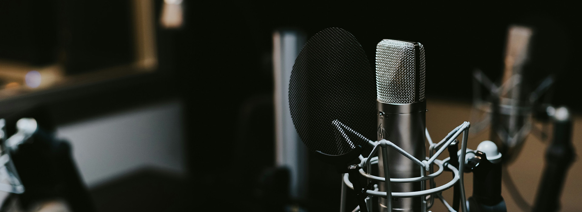 Podcastmicrofoon. Photo by @jonathanvez