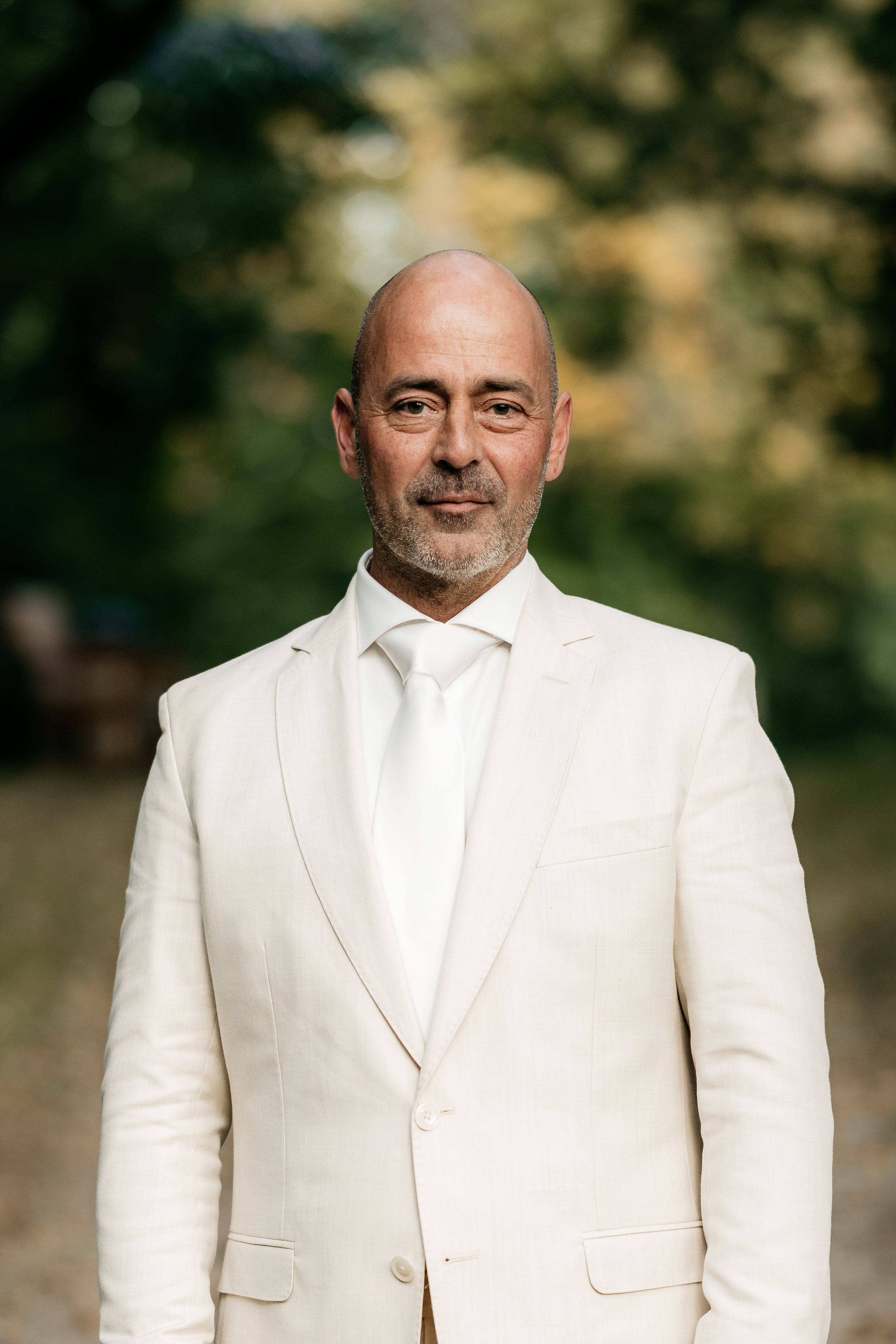 Trouwpak-heren-beige-wit