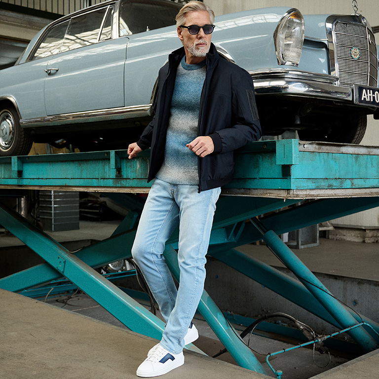 afbeelding van een man in een jeans