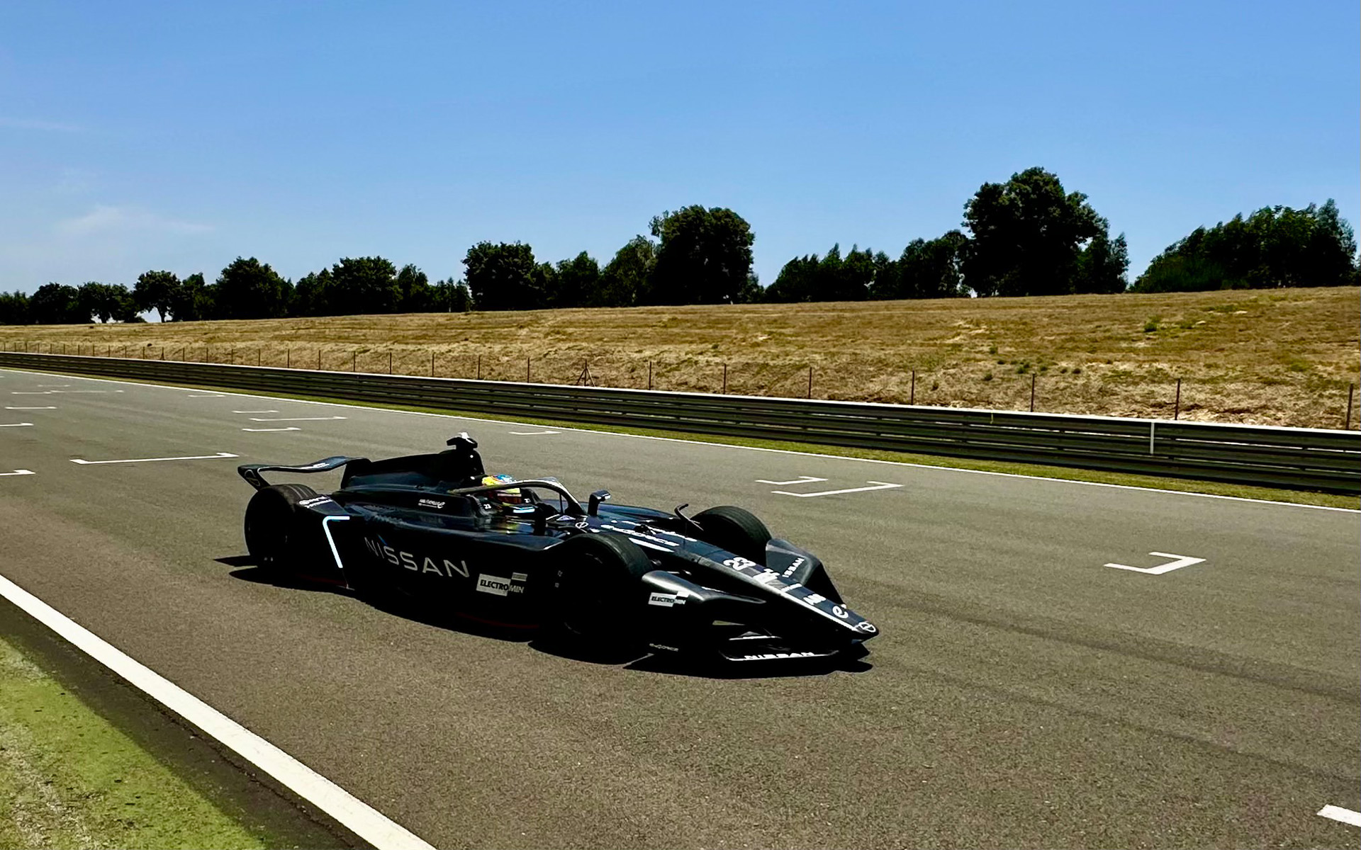 Oliver Rowland on track in the GEN4 car