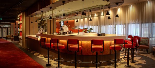 Lounge Bar en Balkon