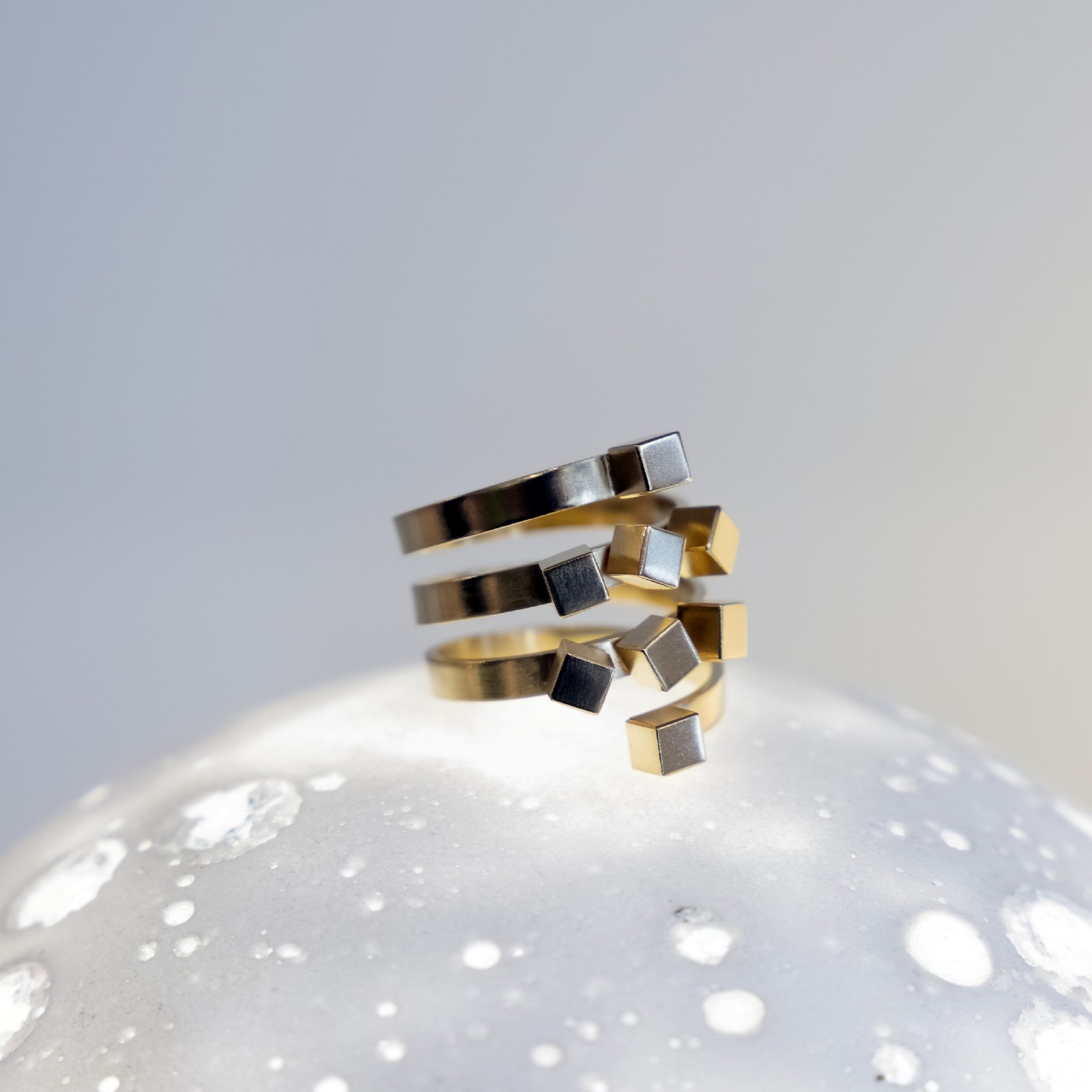 Bague cubes dorée | EMPREINTES Paris