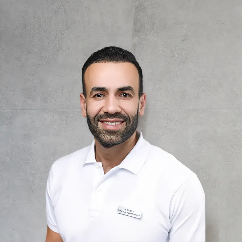 Portraitbild des Smile Eyes Augenarztes Firass Alshikh aus Hamburg.