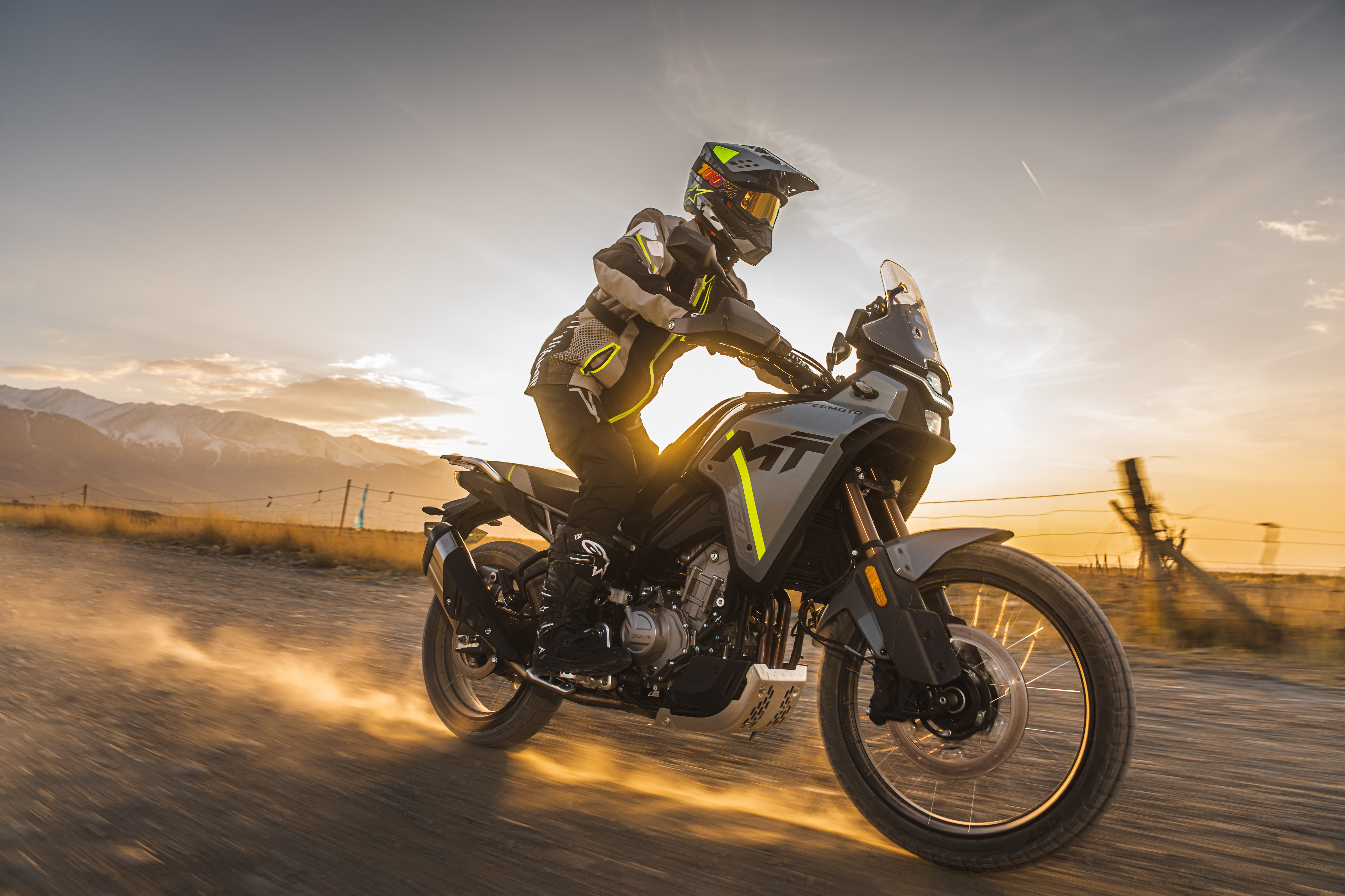 CF Moto 450 MT Action