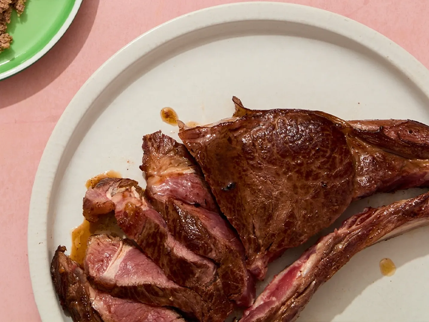 Fresh cooked cat food beef