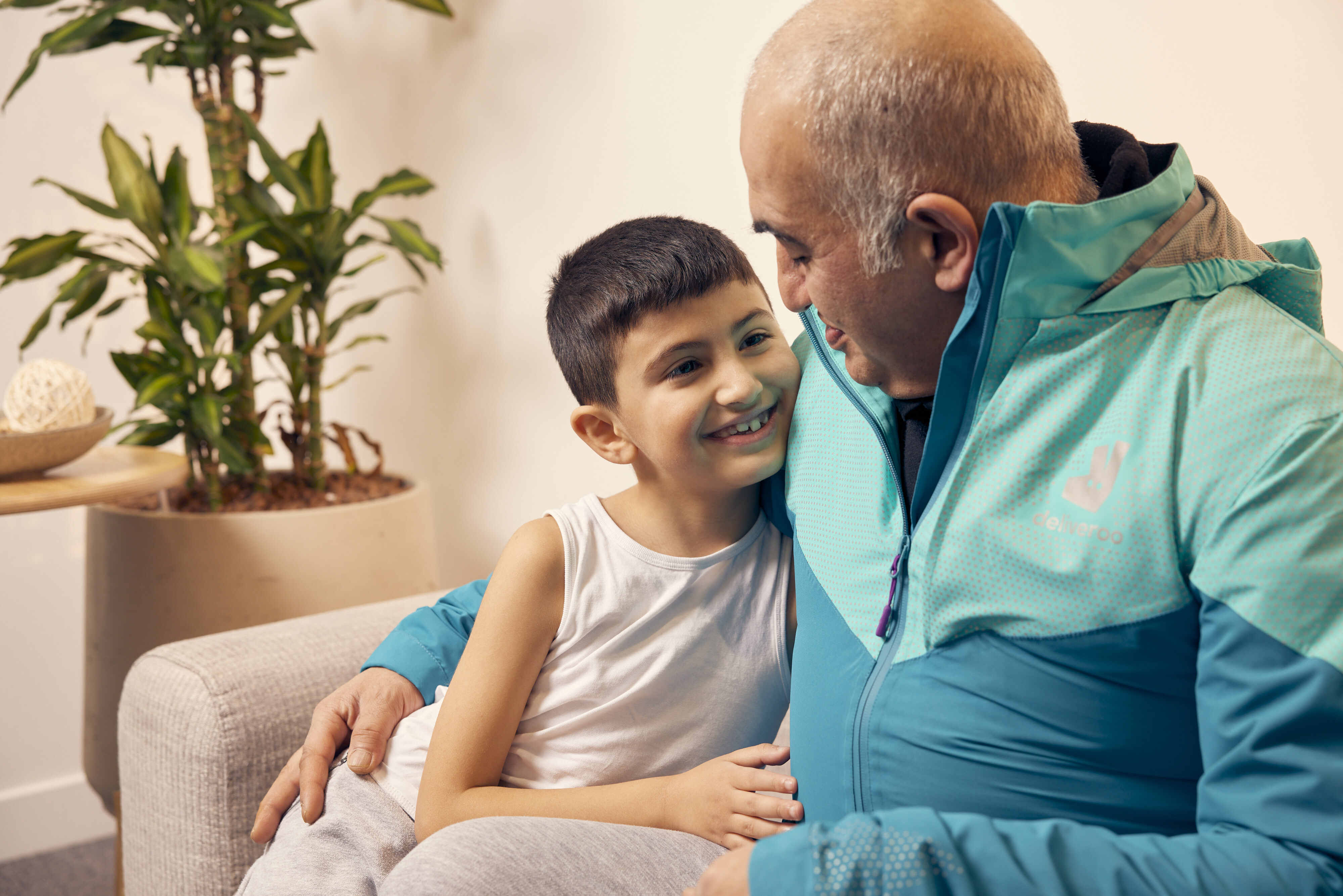 deliveroo-expands-rider-proposition-with-bubble-lynx-educate