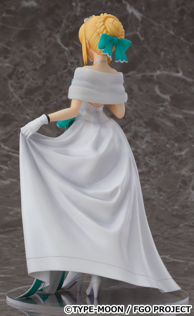 Saber Dresses to Impress as New Fate/Grand Order Figure - Crunchyroll News