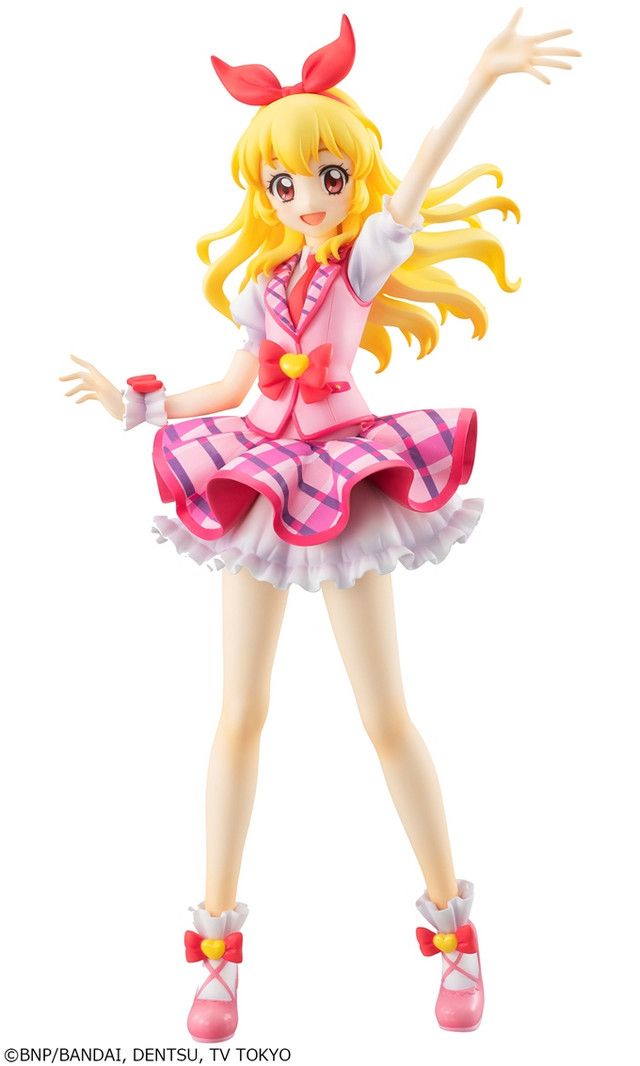 Aikatsu! Ichigo Hoshimiya Shows Off Her Idol Charm with Pink Stage