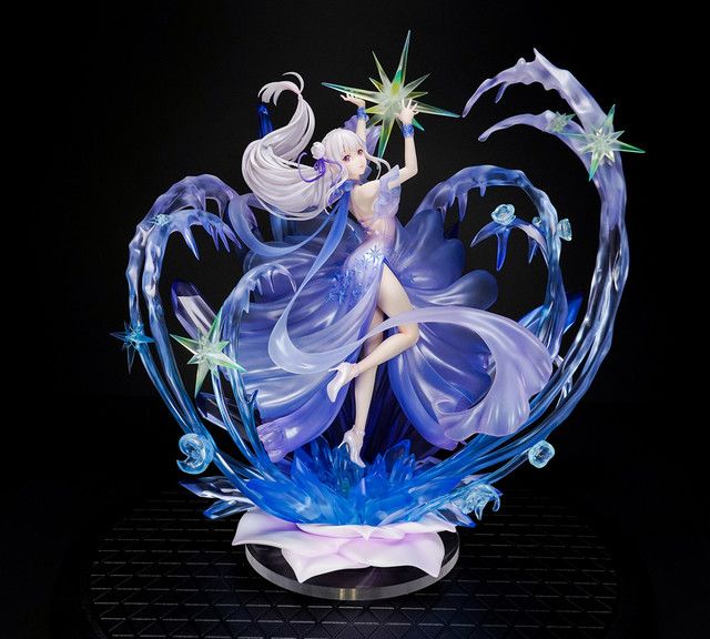 Re:ZERO's Rem and Emilia DAZZLE in their Newest Crystal