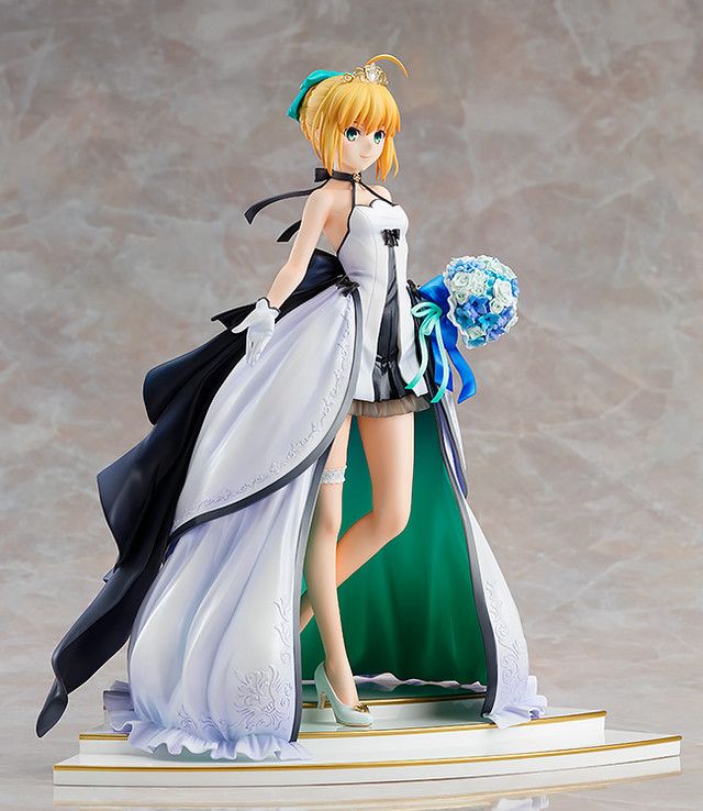 Celebrate the 15th anniversary of Fate/Stay Night with Saber, Rin