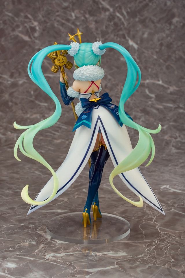 Oreimo Illustrator-Designed Racing Miku 2018 Gets Super Cute