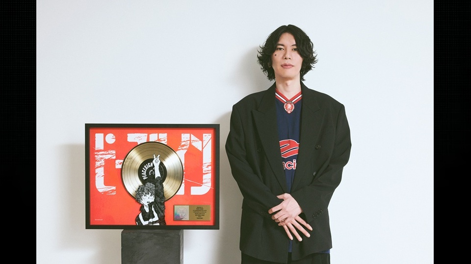Kenshi Yonezu ganha o disco de ouro por Peace Sign, abertura da 2ª