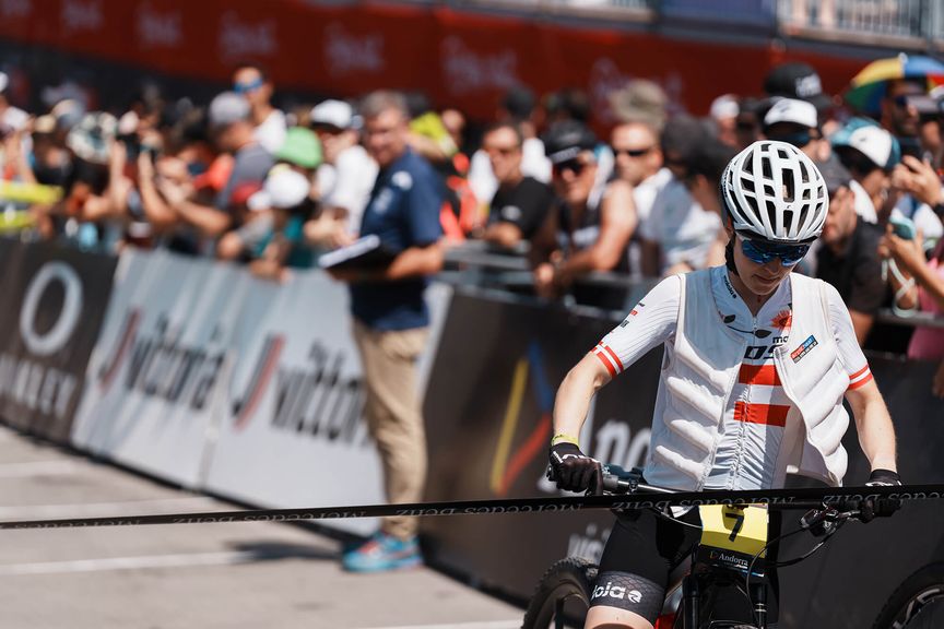 Caroline waiting for the start of the Andorra WC