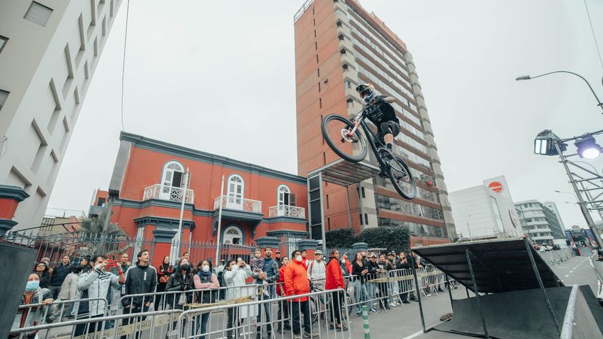 Tomas Slavik in the streets of Miraflores